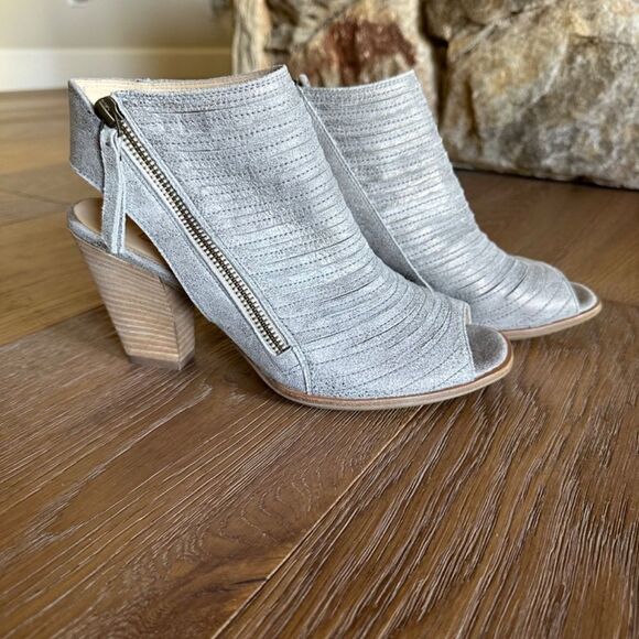 Paul Green CAYANNE PEEP TOE BOOTIE in Metallic Smoke - Picture 4 of 9